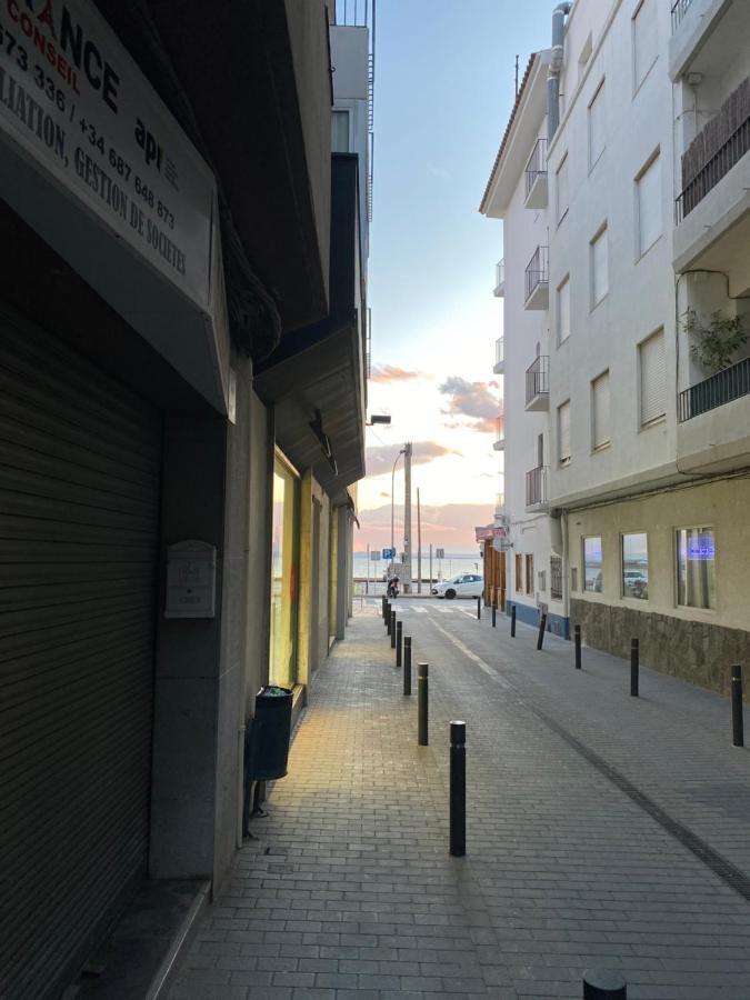 Apartamentos playa la Perola Roses Bagian luar foto